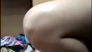 Загорелая длинноволосая красотка обожает развратничать