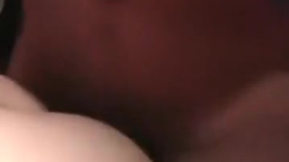 Русская шлюха соглашается на горячий секс прямо в баре