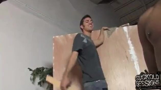 Мясистую белую блондинку-шлюшку-жену отшпилили негра