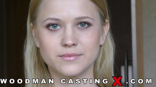 Украинке Nikki Hill на порно кастинге Вудмана дают в рот и жестко рвут жопу